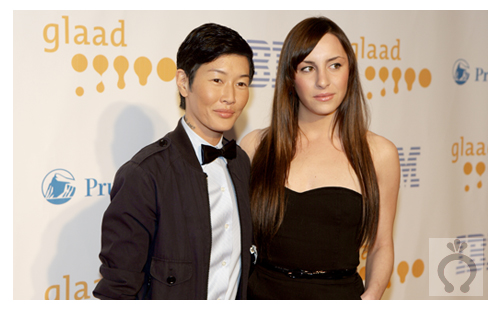 jenny-shimizu-and-hot-date_post jenny-shimizu-and-hot-date_post