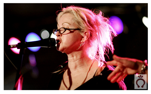 cliks_live6 Cyndi Lauper singing with The Cliks