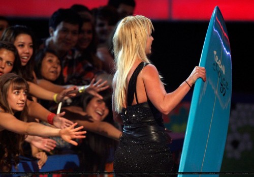 britney_teenchoice Everyone Wants a Piece of Britney Spears