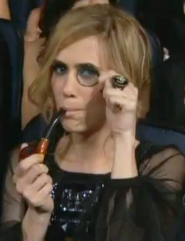emmys_kristen-wiig emmys_kristen-wiig