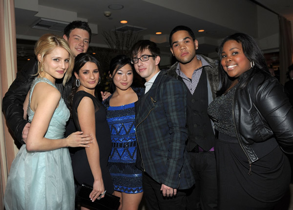 Real L Word LA Gears Up, Tabatha Takes Over, Glee Casts & Celebrates, Three Rivers Flatlines