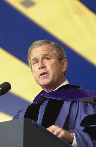 yale-President George W. Bush delivering the Commencement address