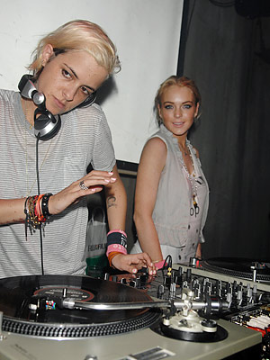 ronson-lohan-400a0502