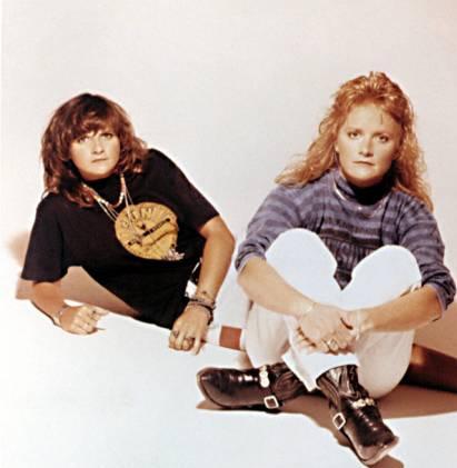 a831indigo-girls