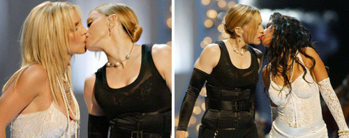 Britney Spears puts on a happy-face! 1/1