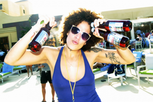 girlbar-beer