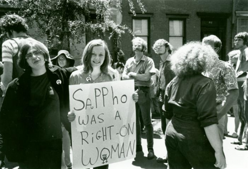 saphho-right-on