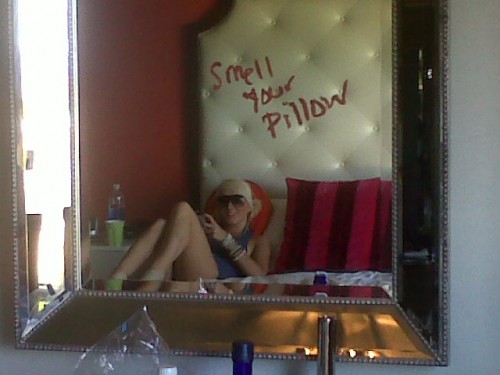 smell your pillow2