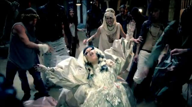 Lady-Gaga-Judas-Recap-stoning Lady-Gaga-Judas-Recap-stoning