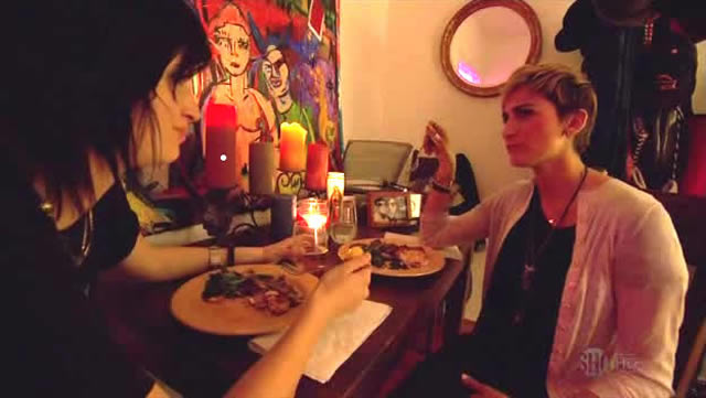 5a-2-eating-dinner