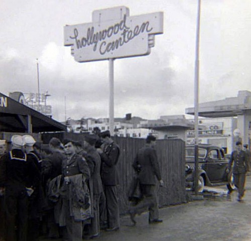 FELIX HOLLYWOOD CANTEEN X560 | ADVOCATE