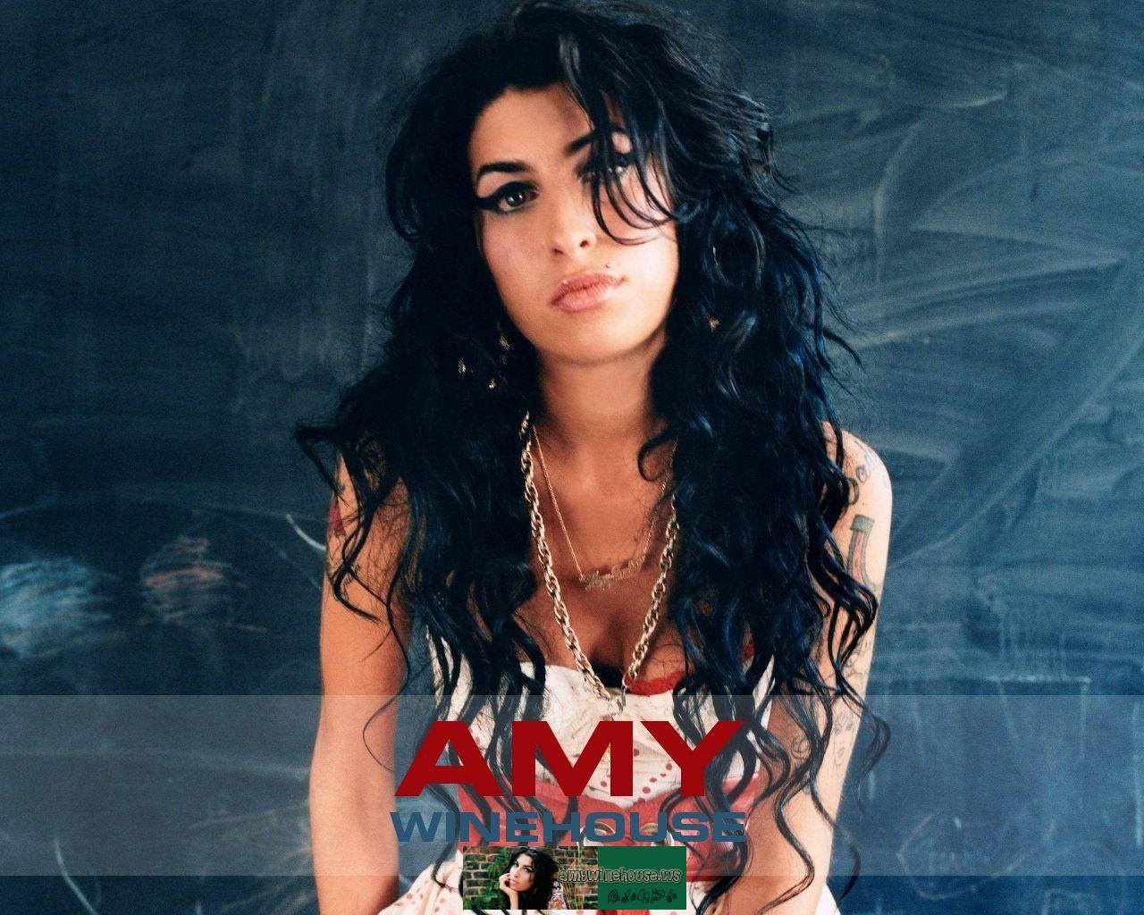Amy Winehouse is Dead