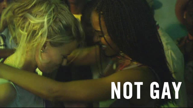 girls-dance-with-their-friends-all-the-time