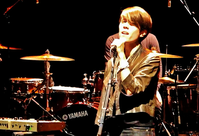 Sara Quin Is in a Rap Song, and the Remix is Free Free Free