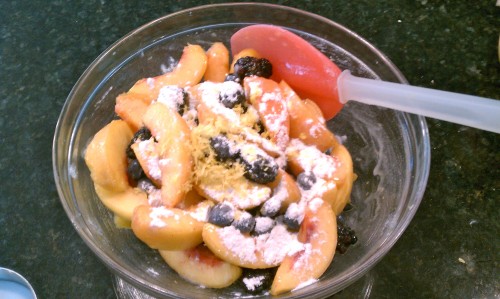 crumble 2 - mixing fruit