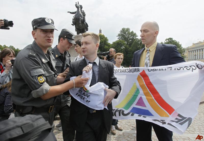 Russia’s “Gay Propaganda” Law Recognized As Disgraceful By Everyone Except Russia