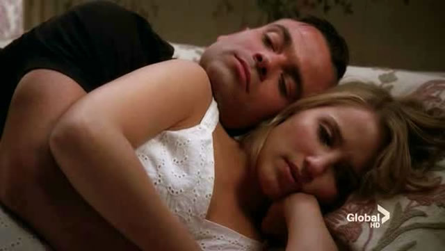 10b-lol-heterosexual-cuddling