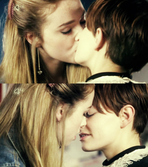 franky-grace-kiss