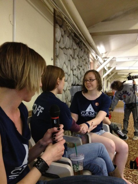 rachel-and-laneia-demonstrate