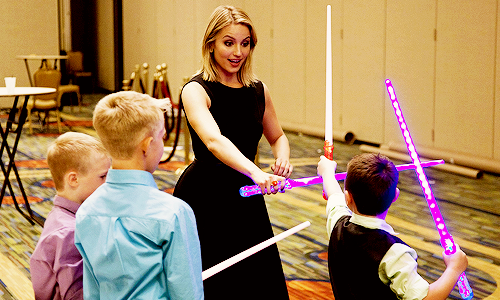 dianna-plays-with-kids