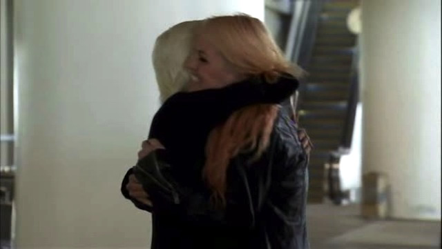 4b-hugging-it-out-like-bros