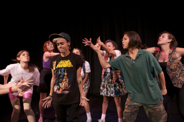 Naserin Bogado plays Billy