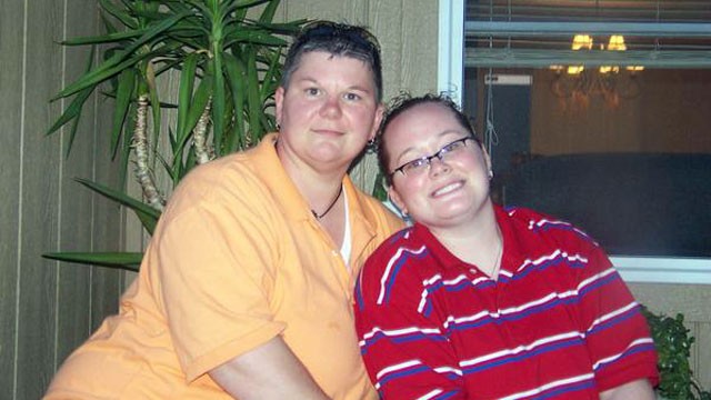 Kansas Tries To Get Child Support From Sperm Donor Because Lesbians Aren’t Real Parents
