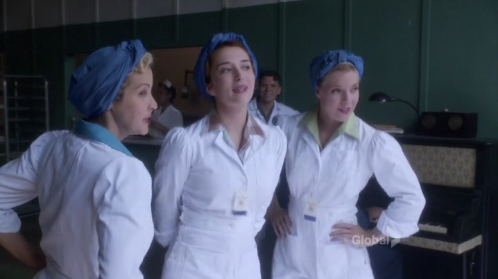 giiiirls in tight dresses who draaag with mustaches chiiicks driving faast ingenues with long laaashes