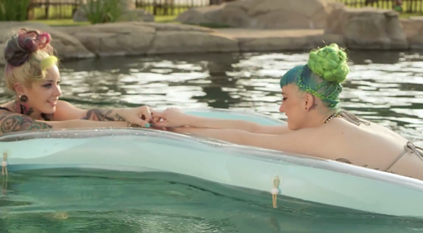 Brittani’s Video Party: Robin Thicke, Willow Smith, and Reggie Watts Send a Mass Text