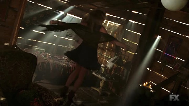 I'm not the gal you're taking home, oo oo. I keep dancing on my own