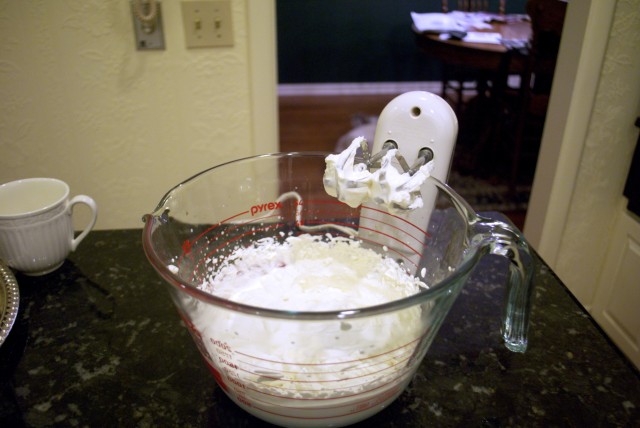 vanilla-rum-whipped-cream