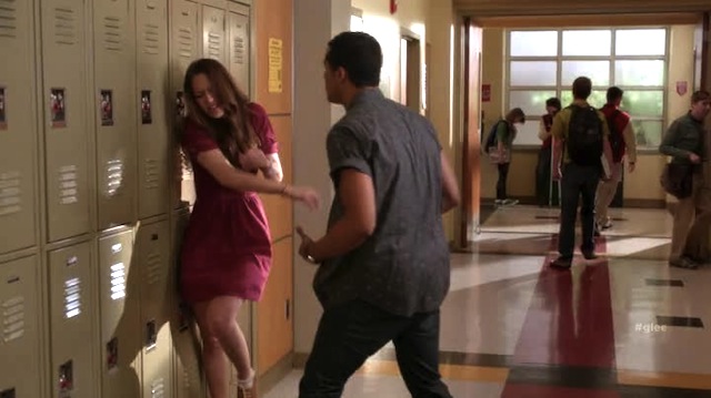 this is my interpretive dance of how it feels to be a tampon stuck behind another tampon