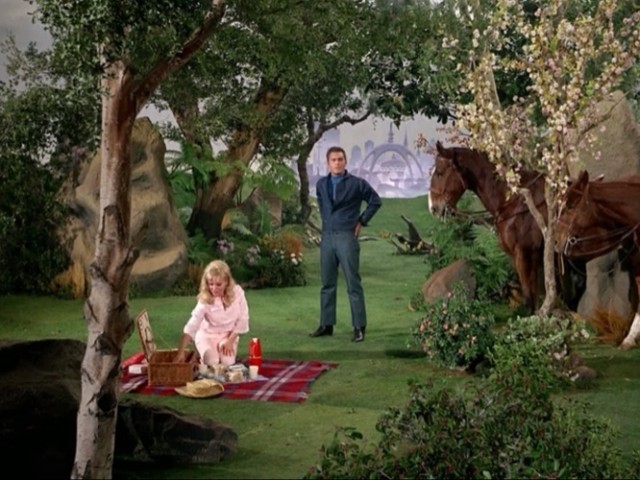 An accurate portrayal of hetero domesticity!