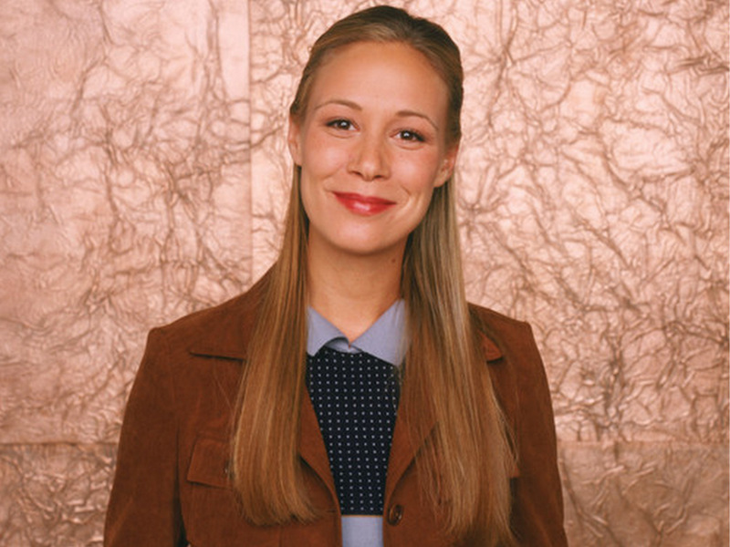 Rhymes with Witches: Forget Backstabbing, Gilmore Girls’ Paris Geller Fights With Wit And Brains