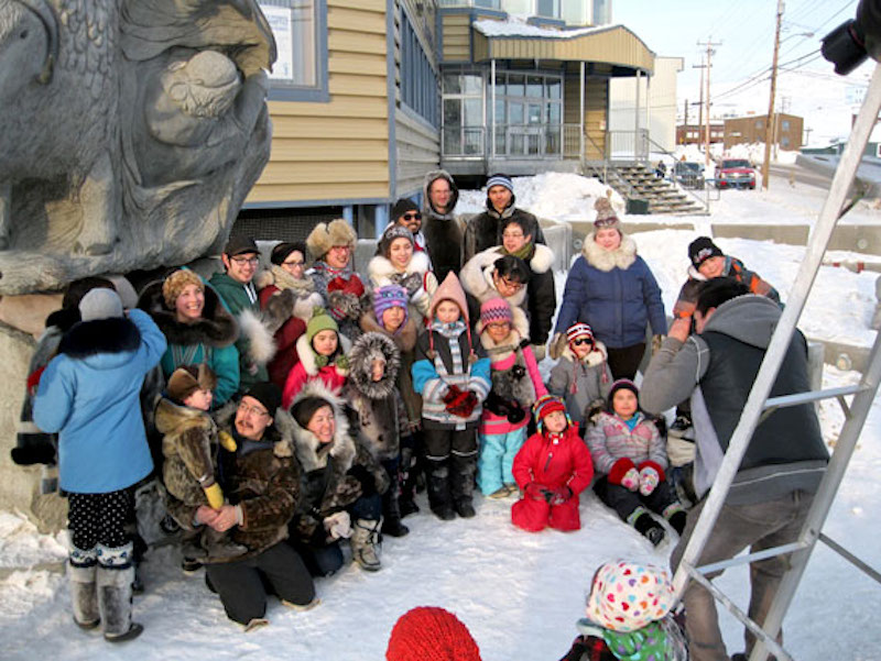 Canadian Inuit Respond to Ellen DeGeneres’ Famous Selfie with Sealfies and Tradition