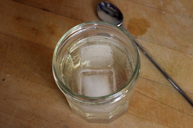 stir_gin_and_tonic