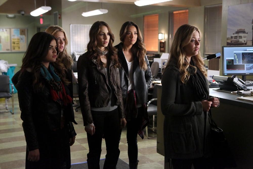 Pretty Little Liars 502 Recap: Stuck Out Here On Planet Alison