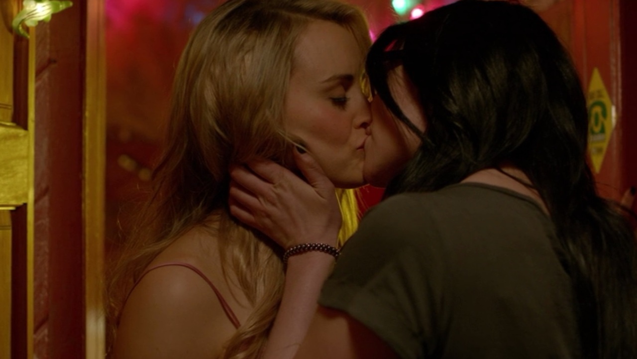 Orange is the New Black Episode 210 Recap: The One with All the Flashback Secks