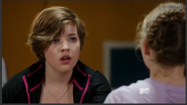OMG a real lesbian sweating before me