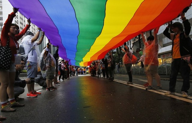 hong-kong-gay-pride-parade-2-630x406