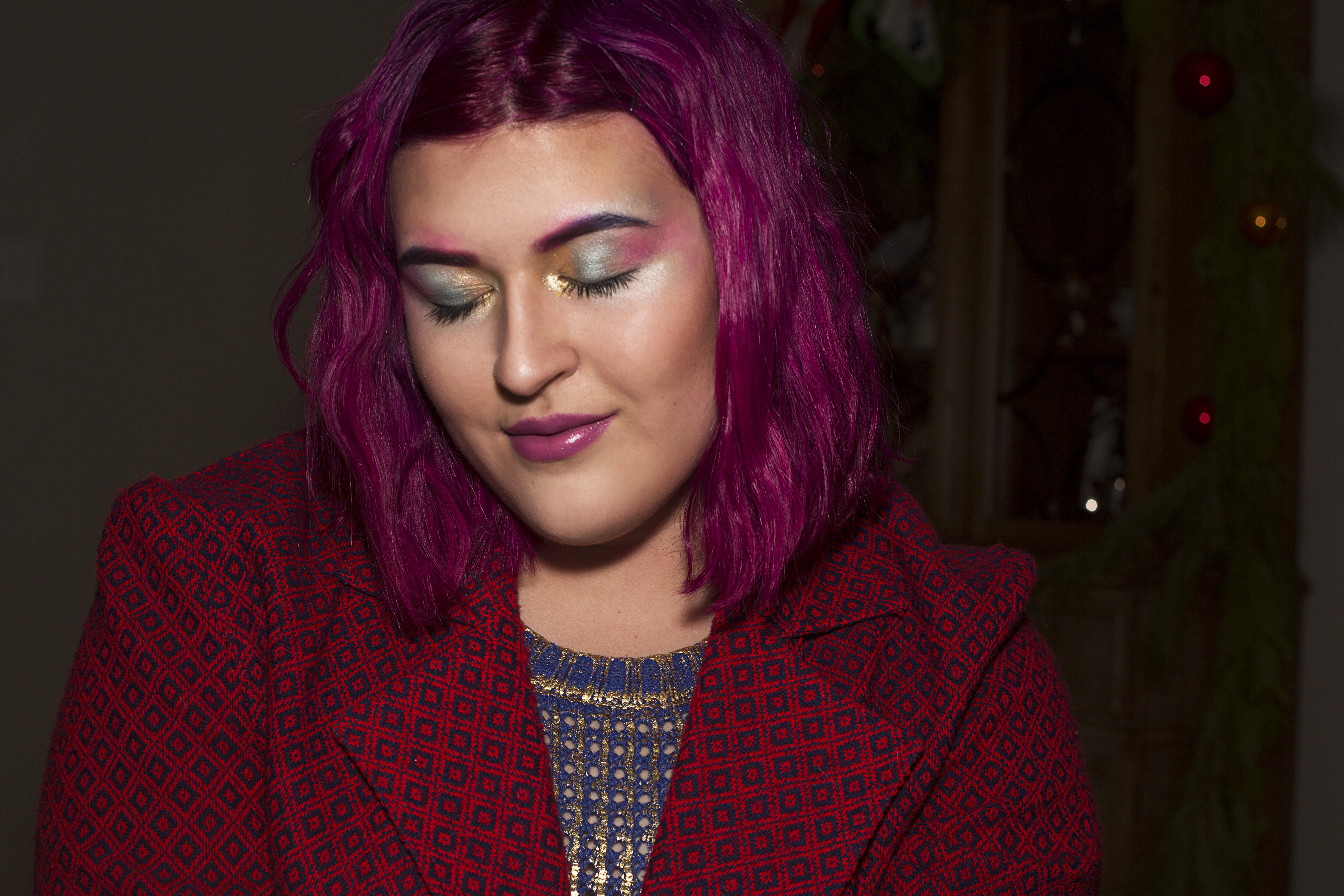 Light Up the Night on New Year’s Eve: A Wild Night Makeup Tutorial