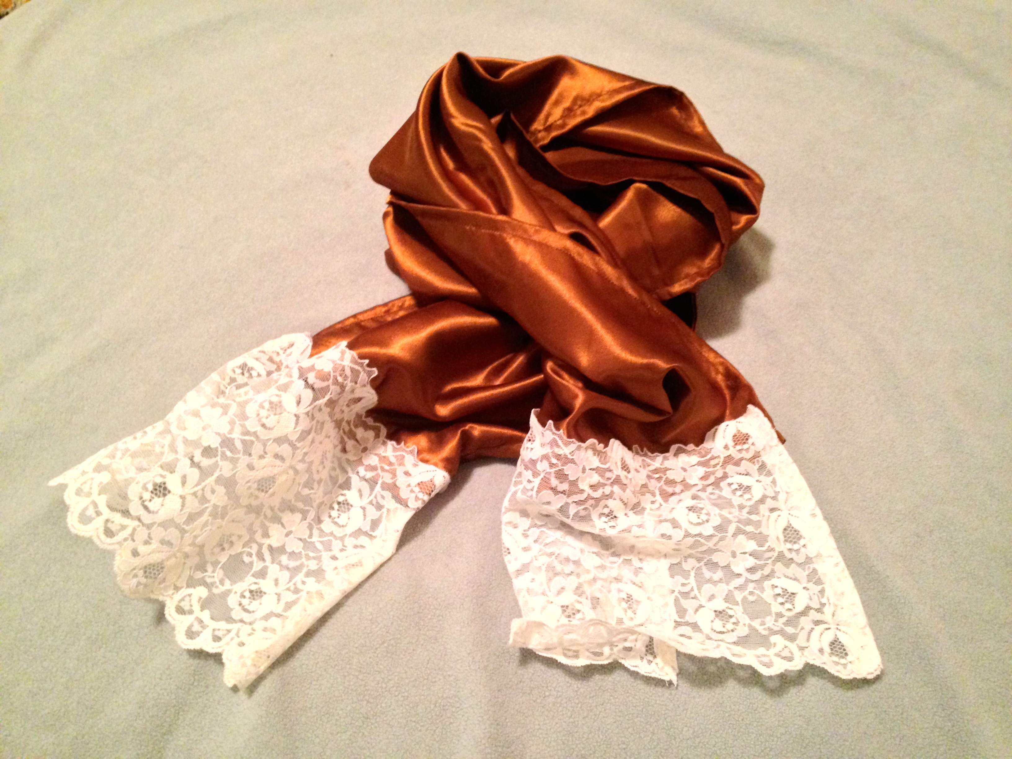 Homespun Love: Sew a Silky, Lace-Tipped Scarf