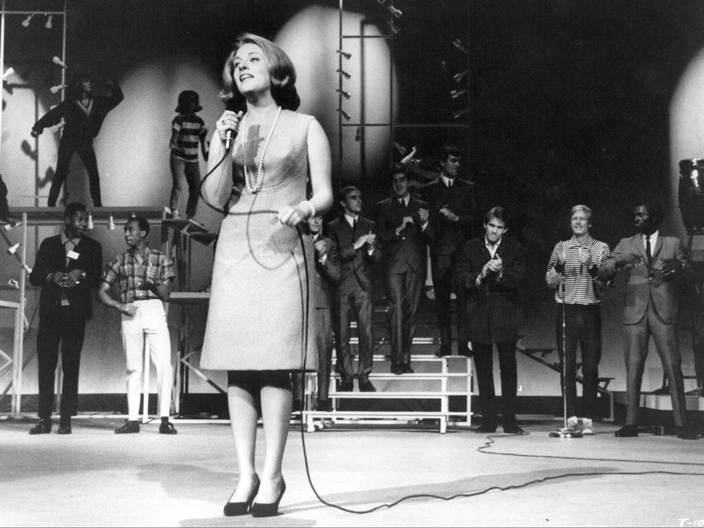 Lesley Gore, Legendary “It’s My Party” Singer-Songwriter and Lesbian Icon, is Dead at 68