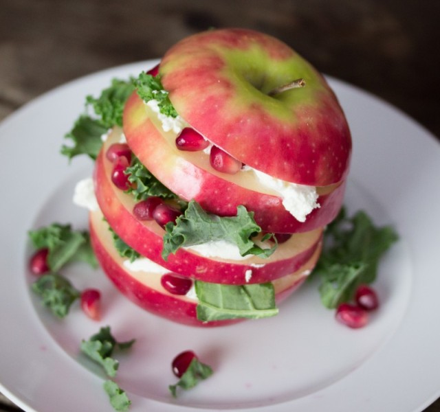 Apple-Kale-Pomegranate-Salad-790x741