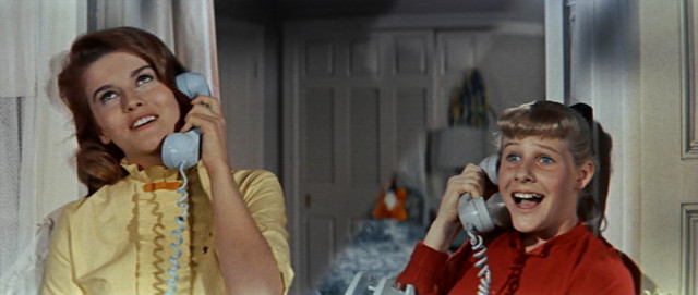 HIIII NANCY! HIIII URSULA! What's the story, morning glory?! What's the word, hummingbird?? Did you hear about Evan Rachel Wood and Stef?!?!?!!?
