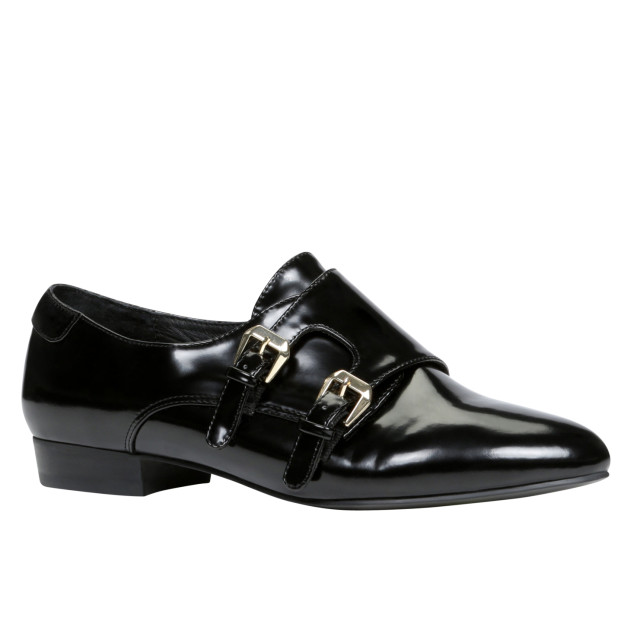 Aldo grandora flats (http://www.aldoshoes.com/ca/en/p/34599621-96?cm_mmc=Affiliate-_-LS1-_-15-_-UBAokkJVcos&utm_source=affiliate&utm_medium=affiliate&utm_campaign=linkshare&siteID=UBAokkJVcos-Erx9W_pNl6fIvye2DZKWhA&viewAll=false)