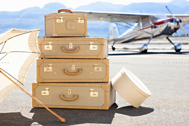 luggage-at-airport-001