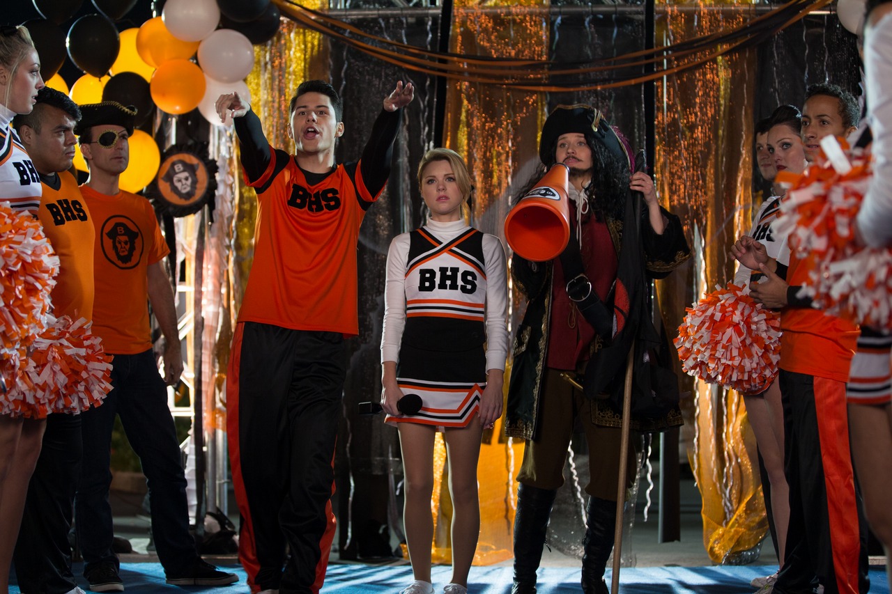 Faking It Episode 212 Recap: Lesbian Nesting In Your Coop Every Night