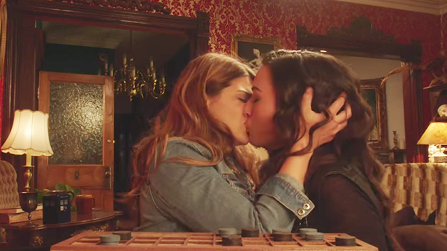 Boob(s On Your Tube): Carmilla and Laura Sitting In a Tree, K-I-S-S-I-N-G