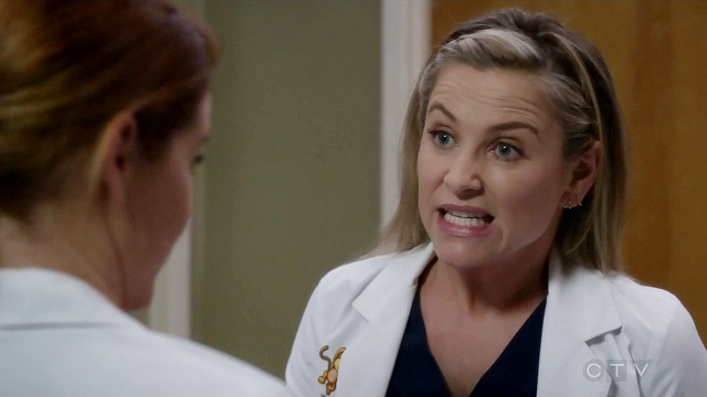 Boob(s On Your) Tube: “Grey’s Anatomy” Is Adding New Lesbian Characters Basically Every Week This Season